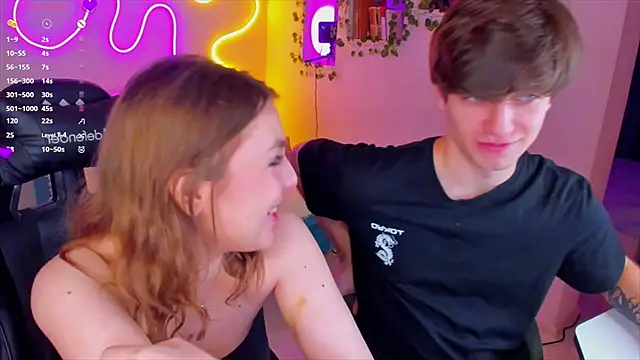 Snapshot of RobertAndLinela chatting on January 9, 2025, 8:11 pm RobertAndLinela online show from January 9, 2025, 8:11 pm