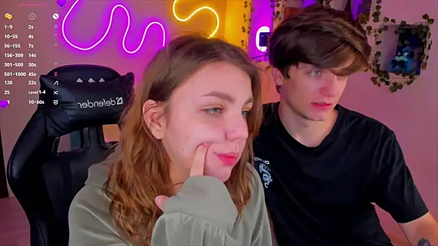 Snapshot of RobertAndLinela chatting on January 10, 2025, 5:26 am RobertAndLinela online show from January 10, 2025, 5:26 am