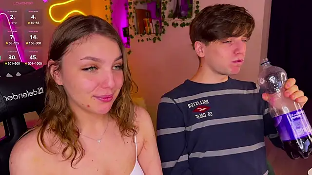 Snapshot of RobertAndLinela chatting on January 31, 2025, 9:26 pm RobertAndLinela online show from January 31, 2025, 9:26 pm