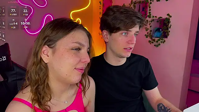 Snapshot of RobertAndLinela chatting on February 18, 2025, 7:30 pm RobertAndLinela online show from February 18, 2025, 7:30 pm