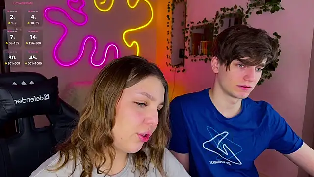 Snapshot of RobertAndLinela chatting on February 21, 2025, 7:54 pm RobertAndLinela online show from February 21, 2025, 7:54 pm