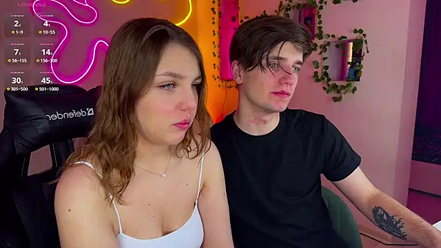 Snapshot of RobertAndLinela chatting on February 27, 2025, 10:26 am RobertAndLinela online show from February 27, 2025, 10:26 am