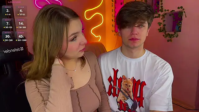 Snapshot of RobertAndLinela chatting on March 6, 2025, 3:13 pm RobertAndLinela online show from March 6, 2025, 3:13 pm