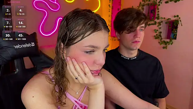 Snapshot of RobertAndLinela chatting on March 20, 2025, 6:09 pm RobertAndLinela online show from March 20, 2025, 6:09 pm