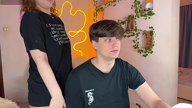 Snapshot of RobertAndLinela chatting on September 22, 2025, 3:08 am RobertAndLinela online show from September 22, 2025, 3:08 am