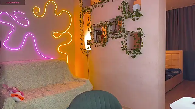 Snapshot of RobertAndLinela chatting on September 28, 2025, 3:23 am RobertAndLinela online show from September 28, 2025, 3:23 am