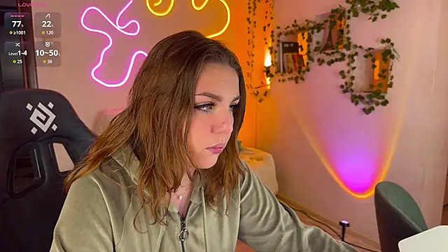 Snapshot of RobertAndLinela chatting on October 22, 2025, 12:49 pm RobertAndLinela online show from October 22, 2025, 12:49 pm