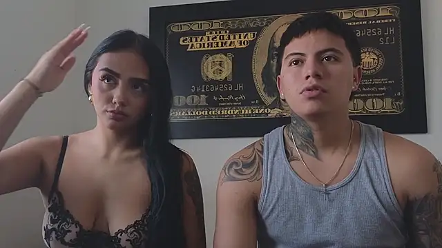 Snapshot of Thiago_x_Sahara chatting on September 17, 2025, 1:57 pm Thiago x Sahara online show from September 17, 2025, 1:57 pm