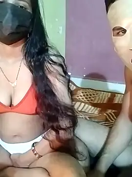 Snapshot of Coupleshow47 chatting on February 7, 2025, 9:58 pm Coupleshow47 online show from February 7, 2025, 9:58 pm