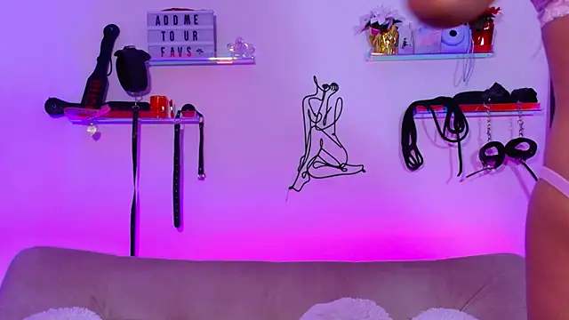 Snapshot of EmiF26 chatting on September 15, 2025, 2:00 am EmiF26 online show from September 15, 2025, 2:00 am