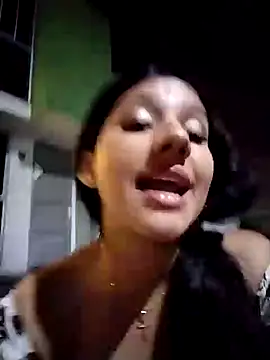 Snapshot of emmariders2 chatting on January 1, 2025, 6:47 am emmariders2 online show from January 1, 2025, 6:47 am