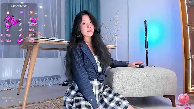 Snapshot of Max_level chatting on December 4, 2024, 1:42 pm Max level online show from December 4, 2024, 1:42 pm