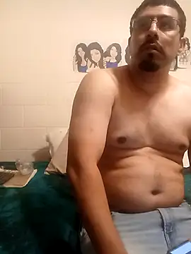 Snapshot of k1oudE chatting on October 8, 2025, 7:55 pm k1oudE online show from October 8, 2025, 7:55 pm
