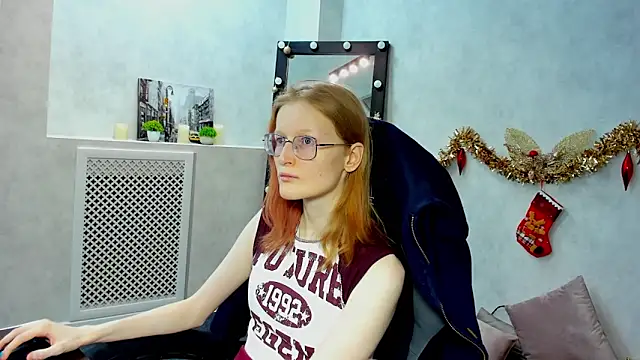 Snapshot of ElizabethHarpper chatting on January 4, 2025, 1:42 am ElizabethHarpper online show from January 4, 2025, 1:42 am