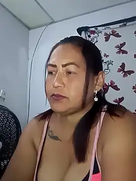 Snapshot of Abigail_BigTits chatting on March 11, 2025, 3:05 am Abigail BigTits online show from March 11, 2025, 3:05 am