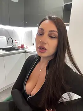 Snapshot of claraxjoyy chatting on January 18, 2025, 4:37 am claraxjoyy online show from January 18, 2025, 4:37 am