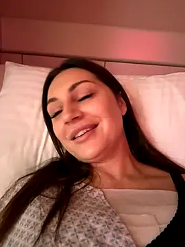 Snapshot of claraxjoyy chatting on October 23, 2025, 5:29 am claraxjoyy online show from October 23, 2025, 5:29 am