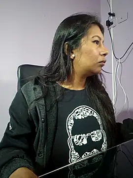 Snapshot of PaulaOrtiz_1 chatting on October 12, 2025, 8:08 pm PaulaOrtiz 1 online show from October 12, 2025, 8:08 pm