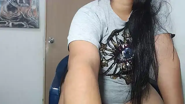leyli ass online show from October 19, 2025, 2:18 pm