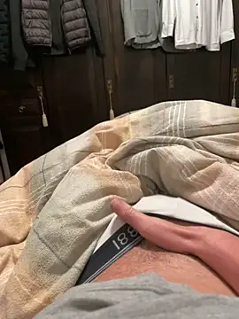 Snapshot of gamdschie49 chatting on October 21, 2025, 7:14 pm gamdschie49 online show from October 21, 2025, 7:14 pm