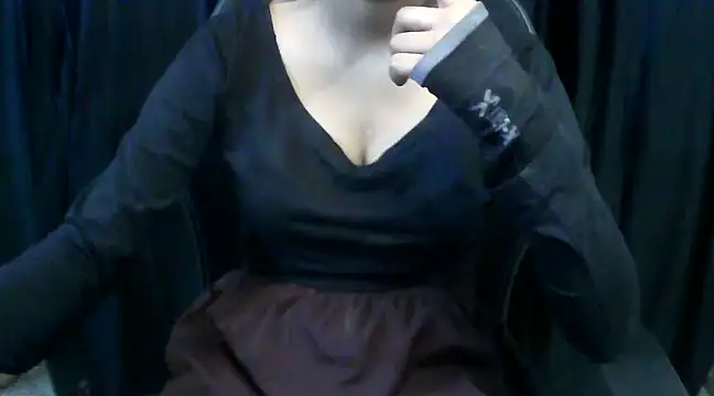 Snapshot of hot-niti chatting on March 17, 2025, 12:19 am hot-niti online show from March 17, 2025, 12:19 am