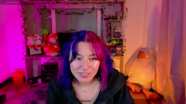 Snapshot of _zephyr_ chatting on January 17, 2025, 4:39 am  zephyr  online show from January 17, 2025, 4:39 am
