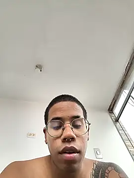 Snapshot of THEGOATHL chatting on October 5, 2025, 8:29 pm THEGOATHL online show from October 5, 2025, 8:29 pm