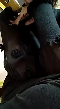 Snapshot of Barbie_183 chatting on January 28, 2025, 6:49 am Barbie 183 online show from January 28, 2025, 6:49 am