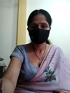 Snapshot of priyancyfun chatting on February 24, 2025, 5:43 am priyancyfun online show from February 24, 2025, 5:43 am