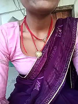 Snapshot of Amaya_Bajwa chatting on February 2, 2025, 11:19 am Amaya Bajwa online show from February 2, 2025, 11:19 am