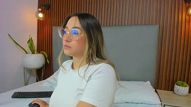 Snapshot of antonella_cutie_ chatting on January 6, 2025, 5:06 pm antonella cutie online show from January 6, 2025, 5:06 pm