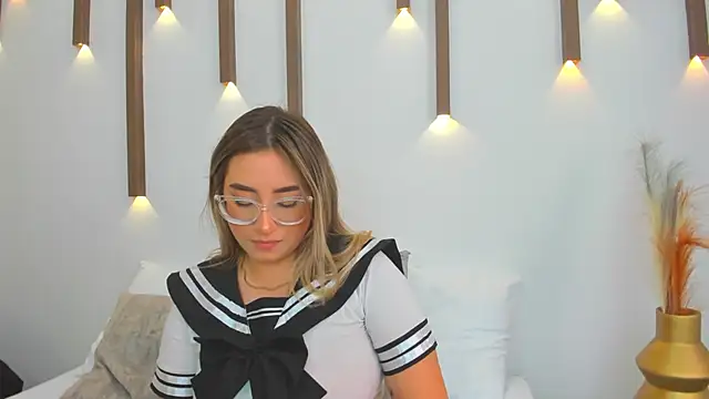 Snapshot of antonella_cutie_ chatting on March 1, 2025, 3:16 pm antonella cutie online show from March 1, 2025, 3:16 pm