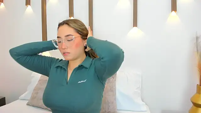 Snapshot of antonella_cutie_ chatting on March 3, 2025, 12:16 pm antonella cutie online show from March 3, 2025, 12:16 pm
