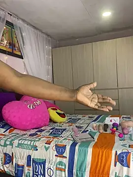 Snapshot of Aliana_Ross chatting on February 14, 2025, 11:31 am Aliana Ross online show from February 14, 2025, 11:31 am