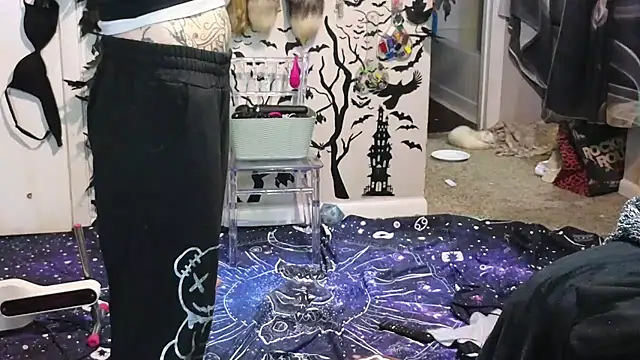 Snapshot of trashbrat chatting on October 28, 2025, 7:12 am trashbrat online show from October 28, 2025, 7:12 am