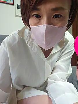 Snapshot of ----saori----- chatting on October 14, 2025, 4:35 am ----saori----- online show from October 14, 2025, 4:35 am