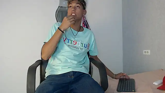 kyam adams online show from February 14, 2025, 7:23 pm