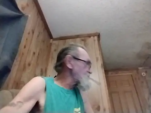 Snapshot of Aldick68 chatting on February 11, 2025, 11:54 pm Aldick68 online show from February 11, 2025, 11:54 pm