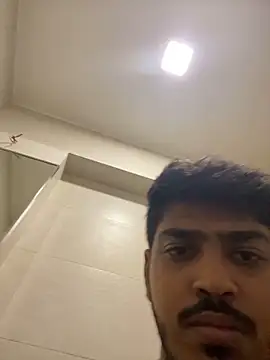 Snapshot of cute_modell chatting on October 17, 2025, 4:42 pm cute modell online show from October 17, 2025, 4:42 pm