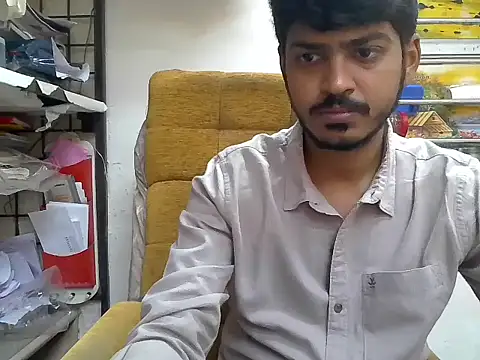 Snapshot of cute_modell chatting on November 11, 2025, 6:57 am cute modell online show from November 11, 2025, 6:57 am