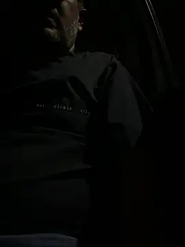 Snapshot of Inglphons chatting on February 5, 2025, 3:45 am Inglphons online show from February 5, 2025, 3:45 am