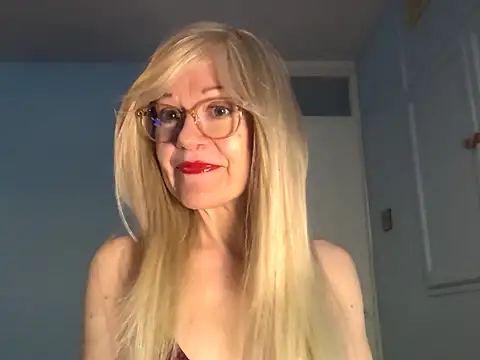 Snapshot of petina chatting on September 11, 2025, 9:53 am petina online show from September 11, 2025, 9:53 am