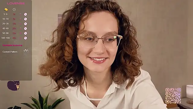 Snapshot of Leya_Curly chatting on September 23, 2025, 3:59 pm Leya Curly online show from September 23, 2025, 3:59 pm