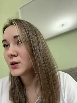 Snapshot of Kiss_My_Body chatting on January 27, 2025, 1:09 pm Kiss My Body online show from January 27, 2025, 1:09 pm