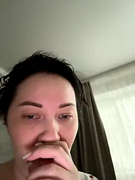 Snapshot of Kiss_My_Body chatting on October 16, 2025, 9:32 am Kiss My Body online show from October 16, 2025, 9:32 am