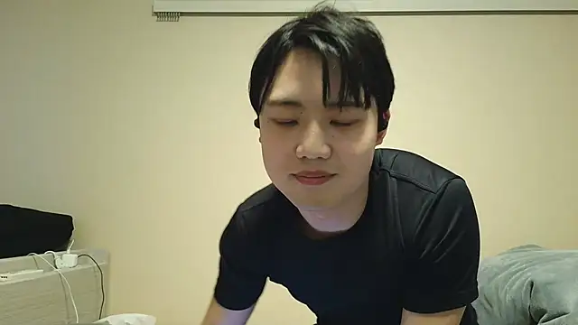 Snapshot of nunnun00 chatting on February 23, 2025, 6:49 am nunnun00 online show from February 23, 2025, 6:49 am