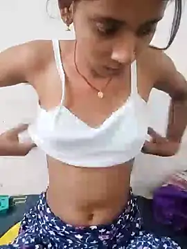 Snapshot of Divya-2007 chatting on October 16, 2025, 1:01 pm Divya-2007 online show from October 16, 2025, 1:01 pm