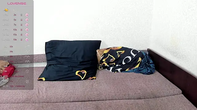 Snapshot of Browni_Kiss chatting on February 3, 2025, 7:31 pm Browni Kiss online show from February 3, 2025, 7:31 pm