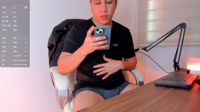 Snapshot of Fraannco chatting on March 13, 2025, 3:50 pm Fraannco online show from March 13, 2025, 3:50 pm