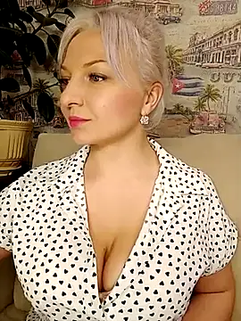 Snapshot of Anesteishen chatting on February 20, 2025, 6:39 am Anesteishen online show from February 20, 2025, 6:39 am